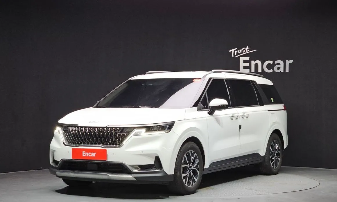 Kia Carnival — фото 1