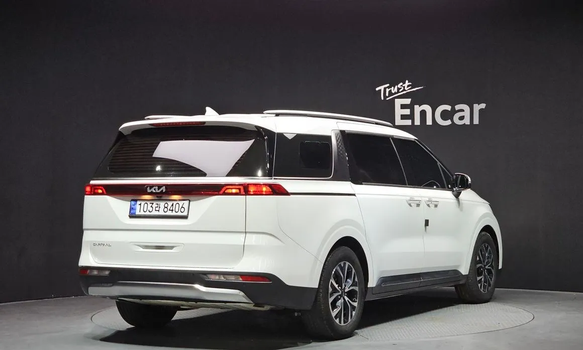Kia Carnival — фото 2