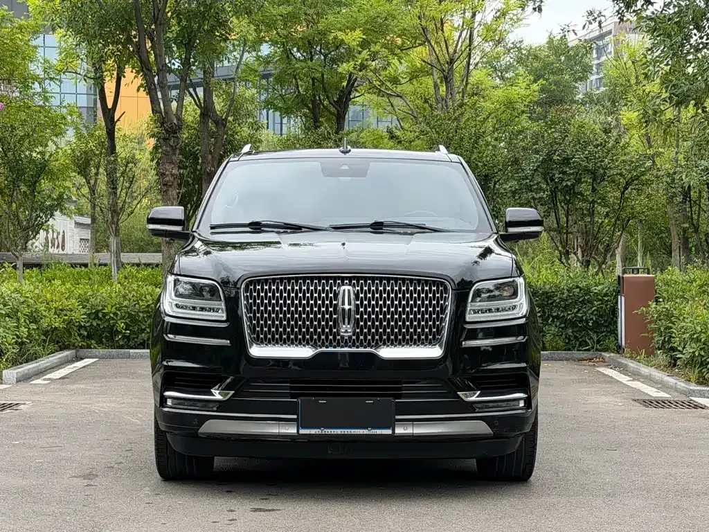 Lincoln Navigator — фото 9