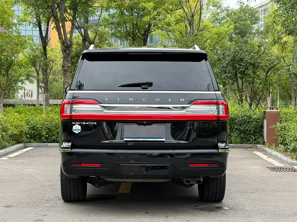 Lincoln Navigator — фото 8