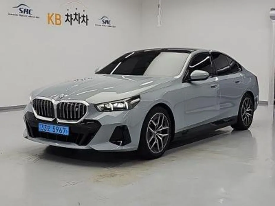 BMW i5 — фото 1