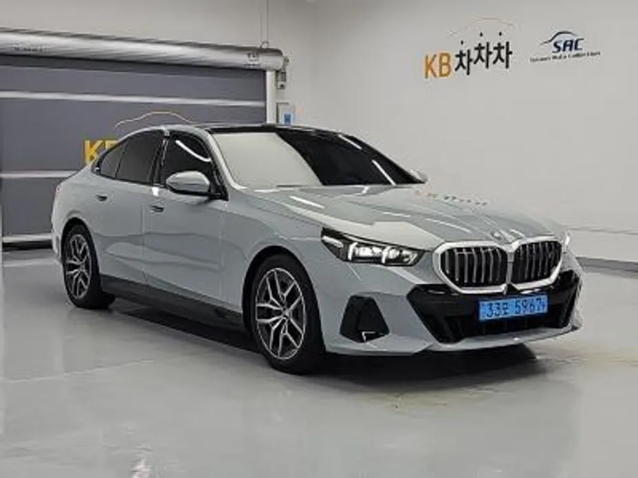 BMW i5 — фото 5