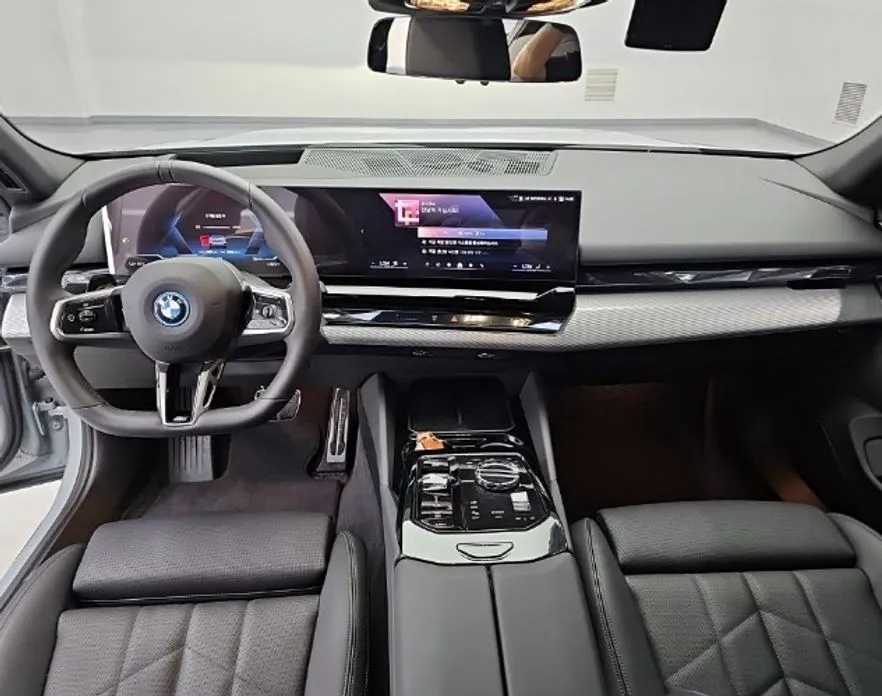 BMW i5 — фото 9