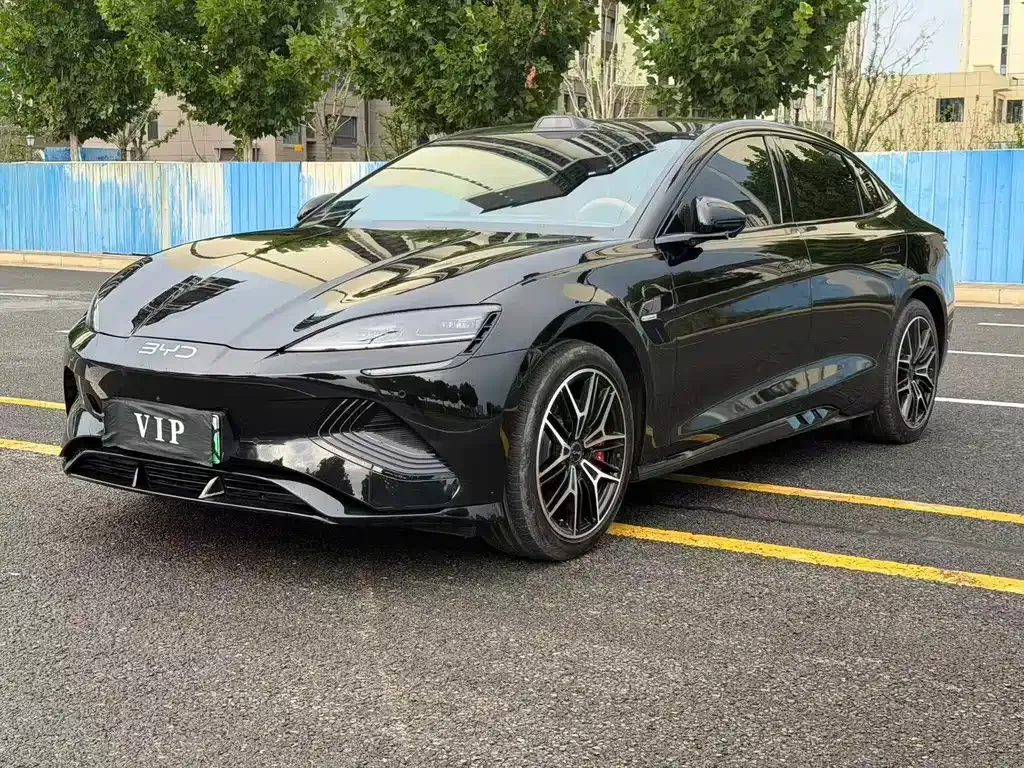 BYD Seal — фото 1
