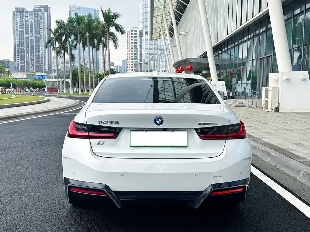BMW i3 — фото 9
