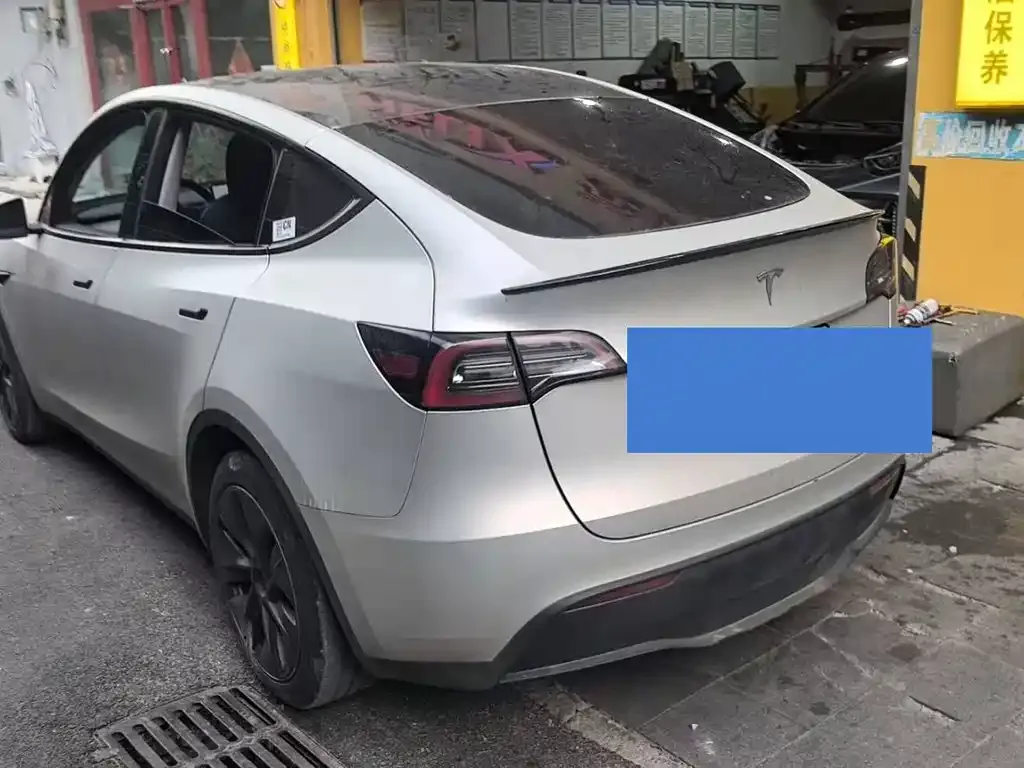 Tesla Model Y — фото 3