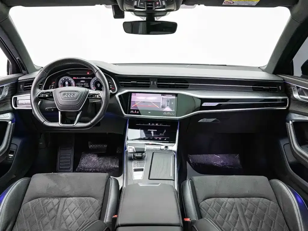 Audi A6L — фото 8