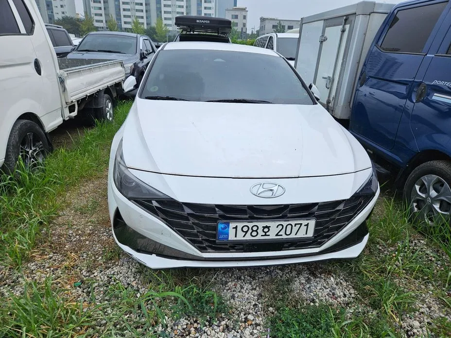 Hyundai AVANTE — фото 1