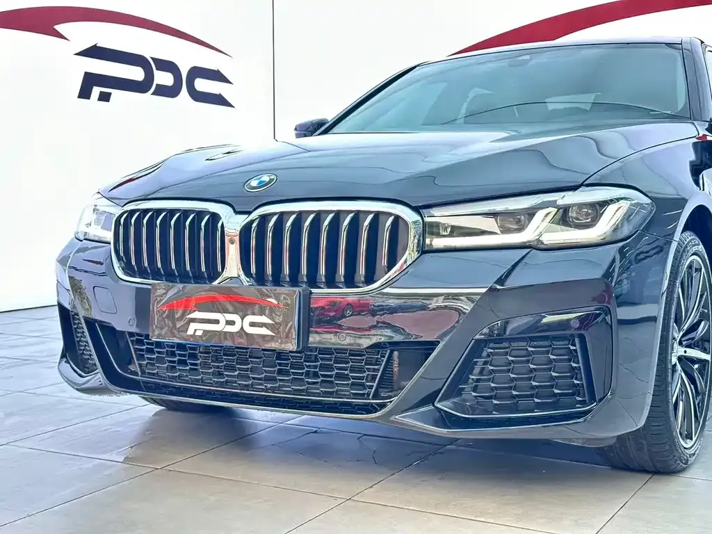 BMW 5 Series — фото 3