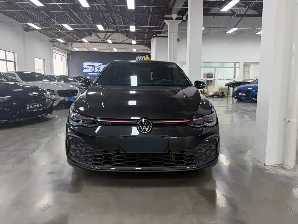 Volkswagen Golf GTI — фото 7