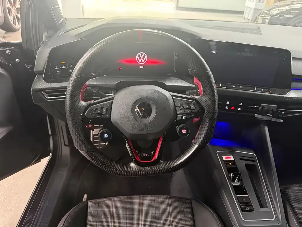 Volkswagen Golf GTI — фото 2