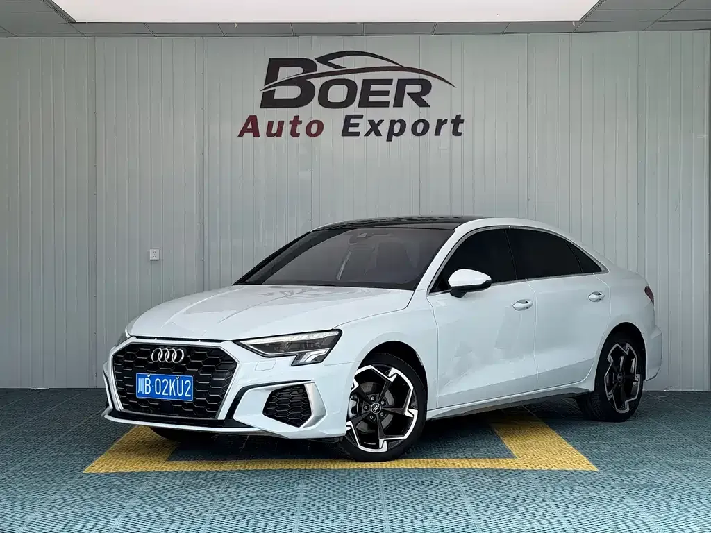 Audi A3 — фото 1