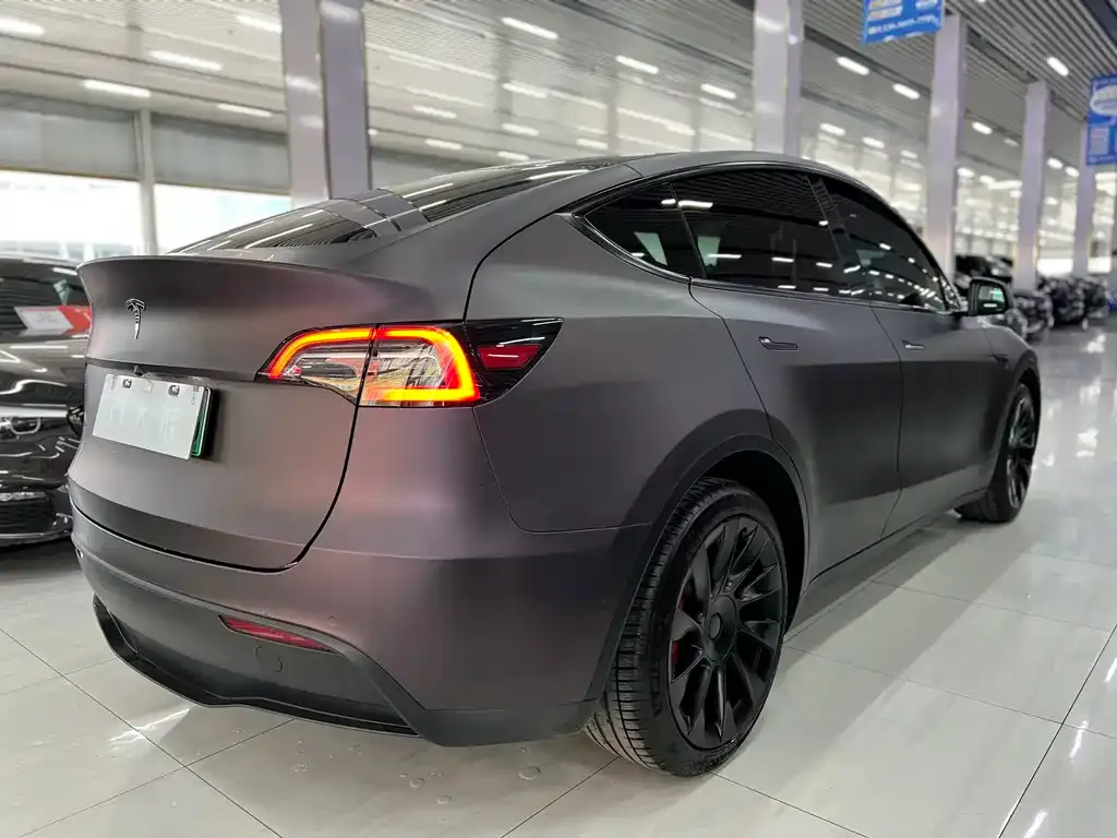 Tesla Model Y — фото 4