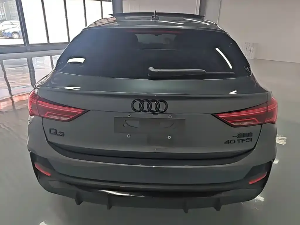 Audi Q3 Sportback — фото 4