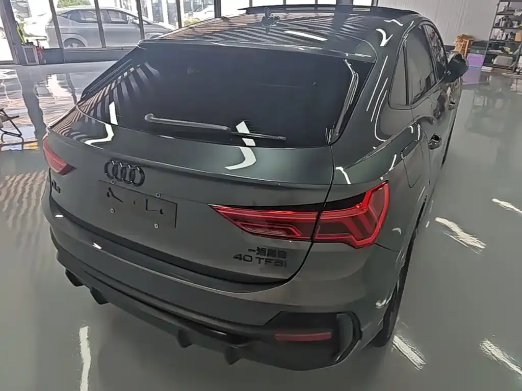 Audi Q3 Sportback — фото 9