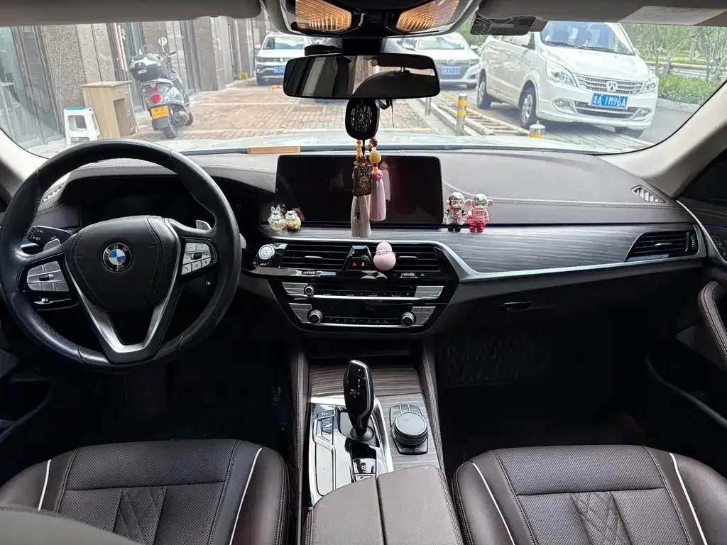 BMW 5 Series — фото 3