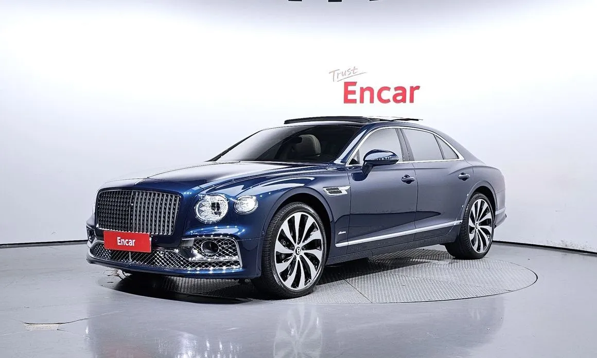 Bentley Flying Spur — фото 1