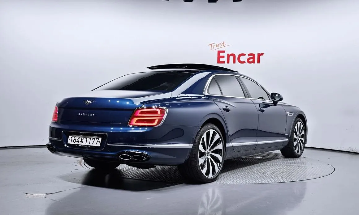 Bentley Flying Spur — фото 2