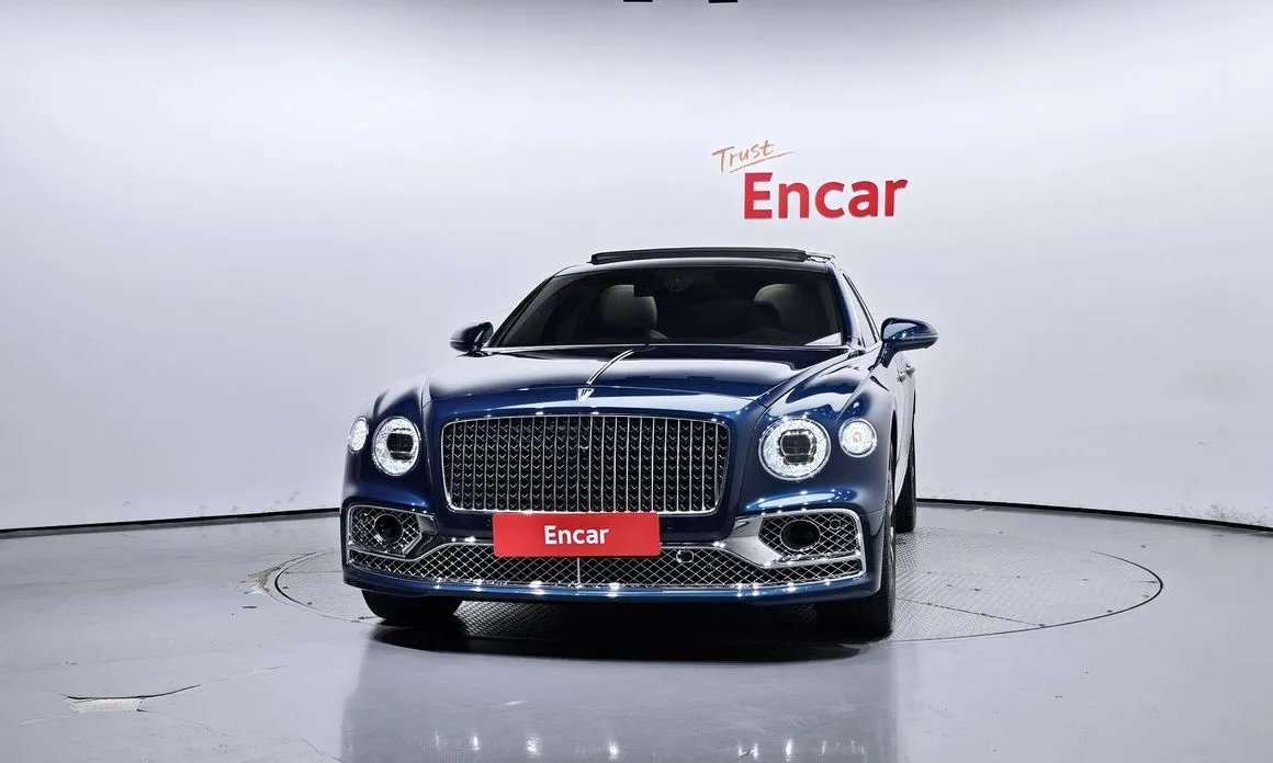 Bentley Flying Spur — фото 4
