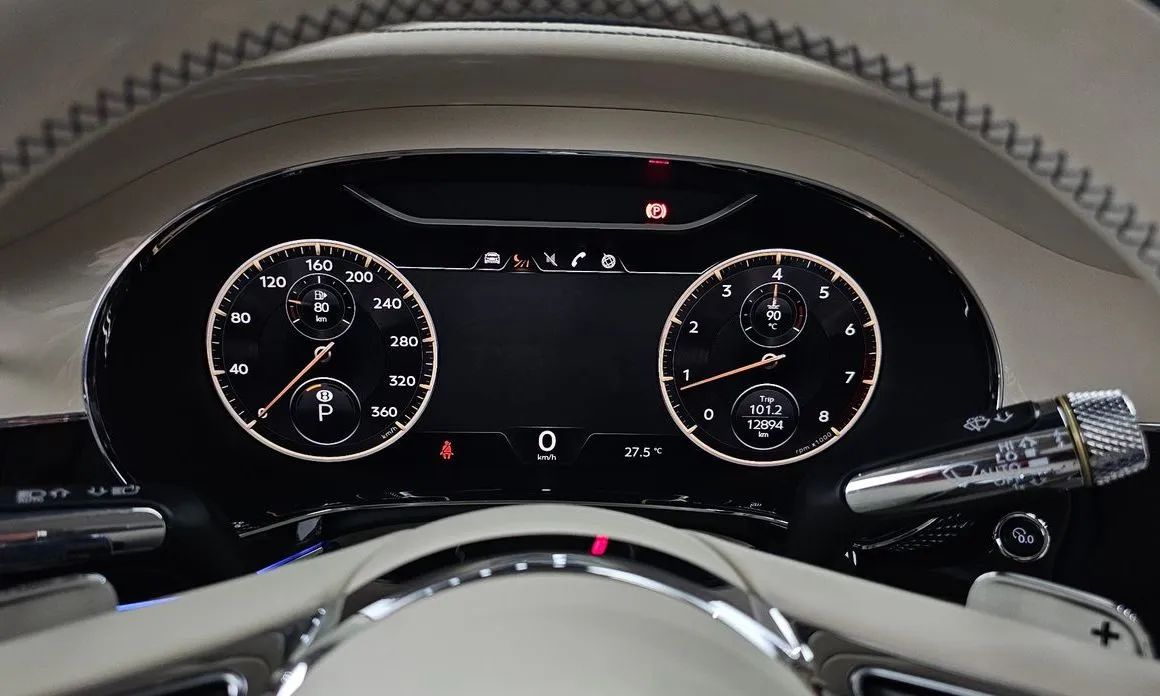 Bentley Flying Spur — фото 3