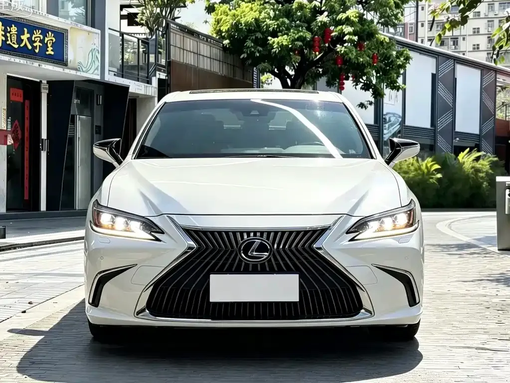 Lexus ES — фото 6