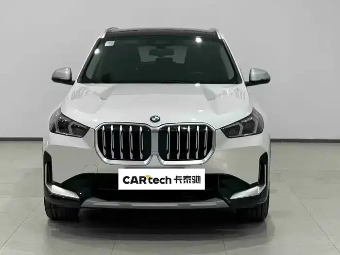 BMW X1 — фото 1