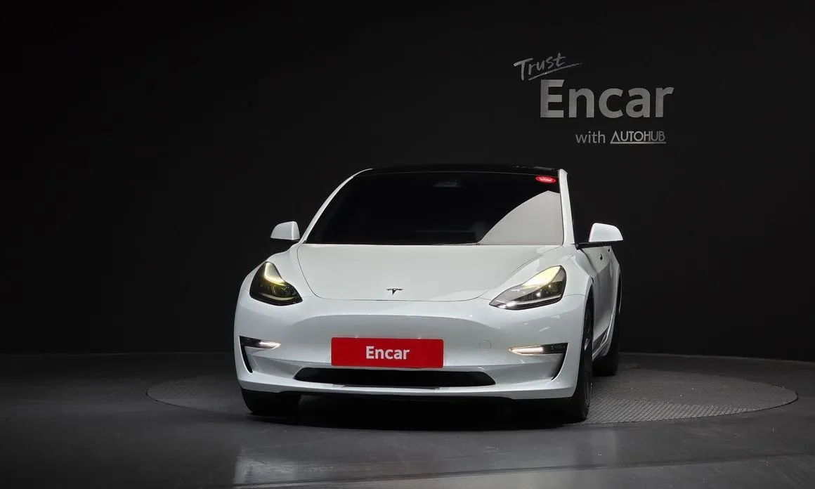 Tesla Model 3 — фото 5