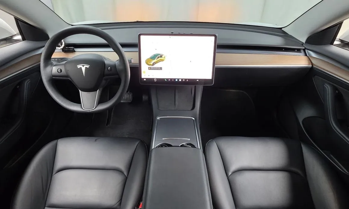 Tesla Model 3 — фото 6