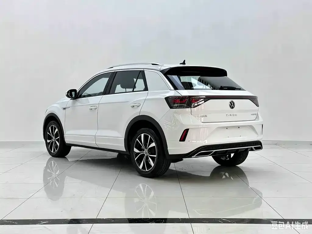 Volkswagen T-Roc — фото 7