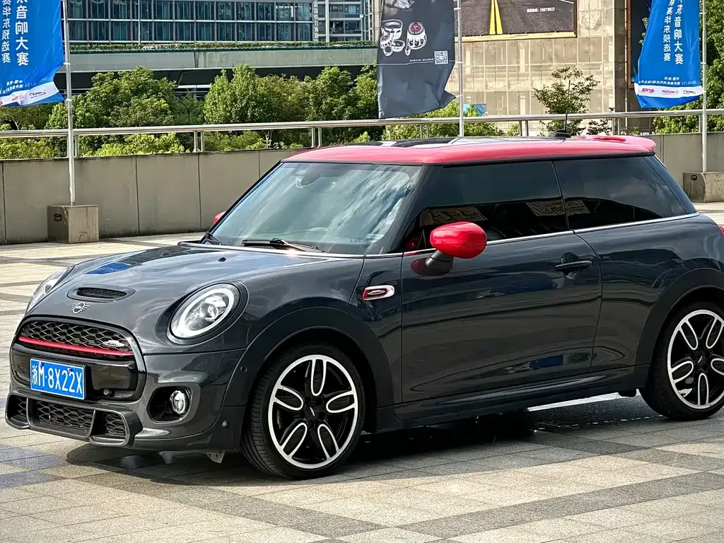 MINI Cooper (3-door) — фото 1