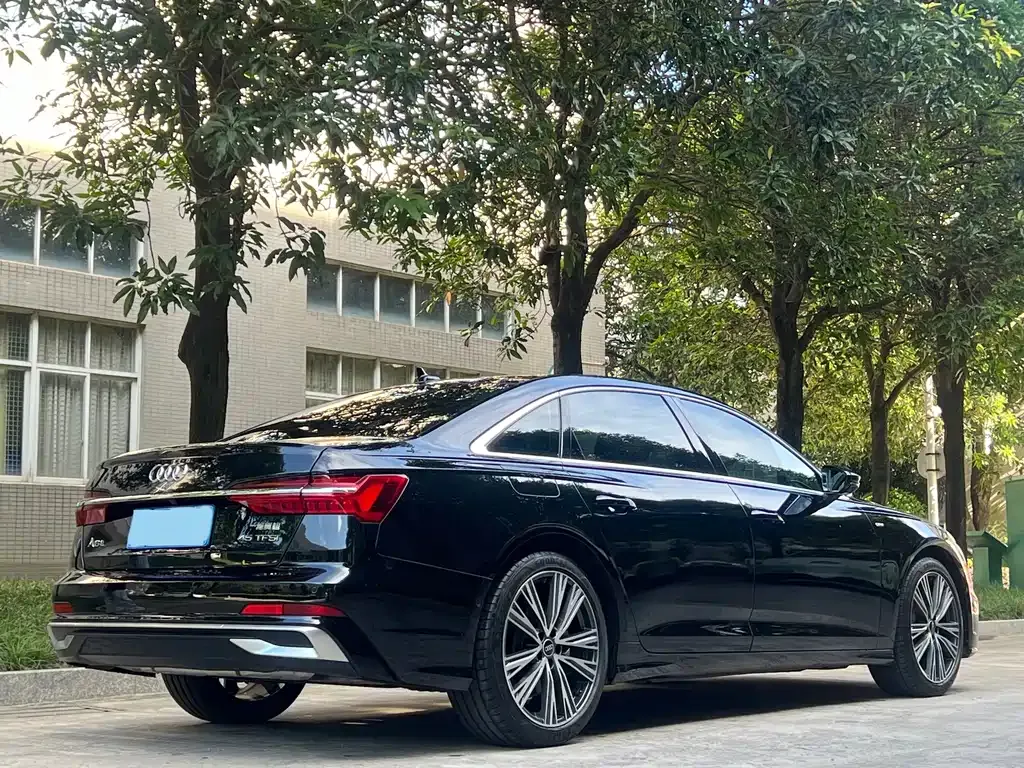 Audi A6L — фото 6