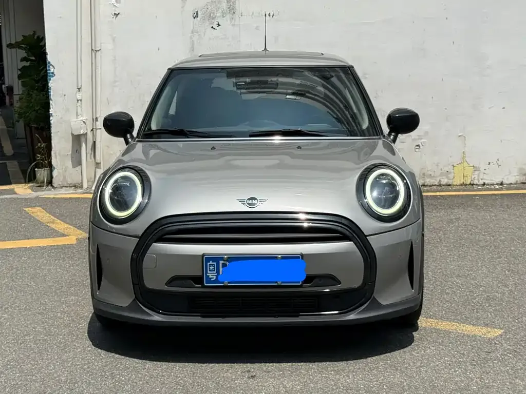 MINI Cooper (3-door) — фото 1
