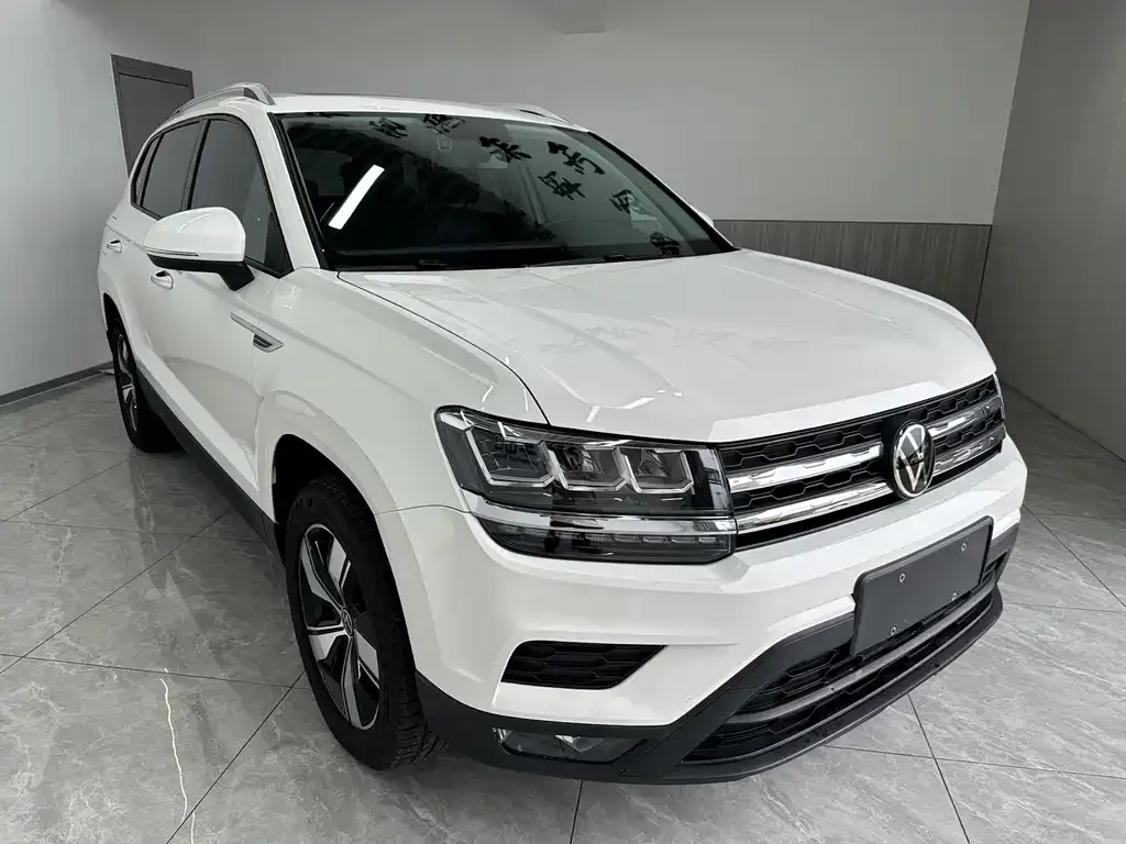 Volkswagen Tharu — фото 1