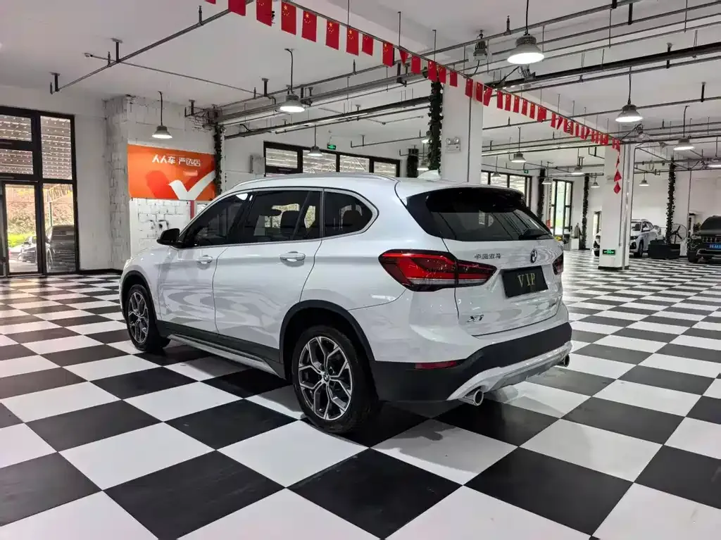 BMW X1 — фото 2