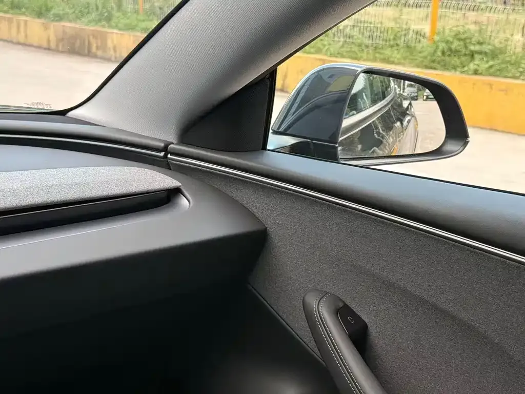 Tesla Model 3 — фото 3