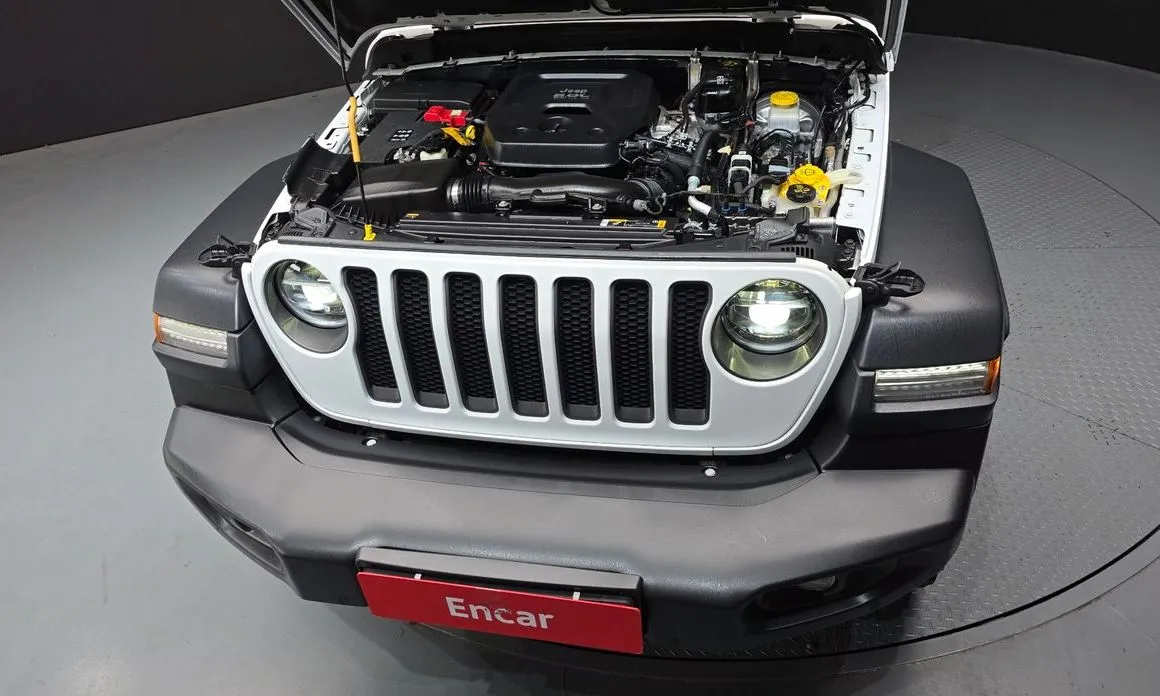 Jeep Wrangler — фото 10