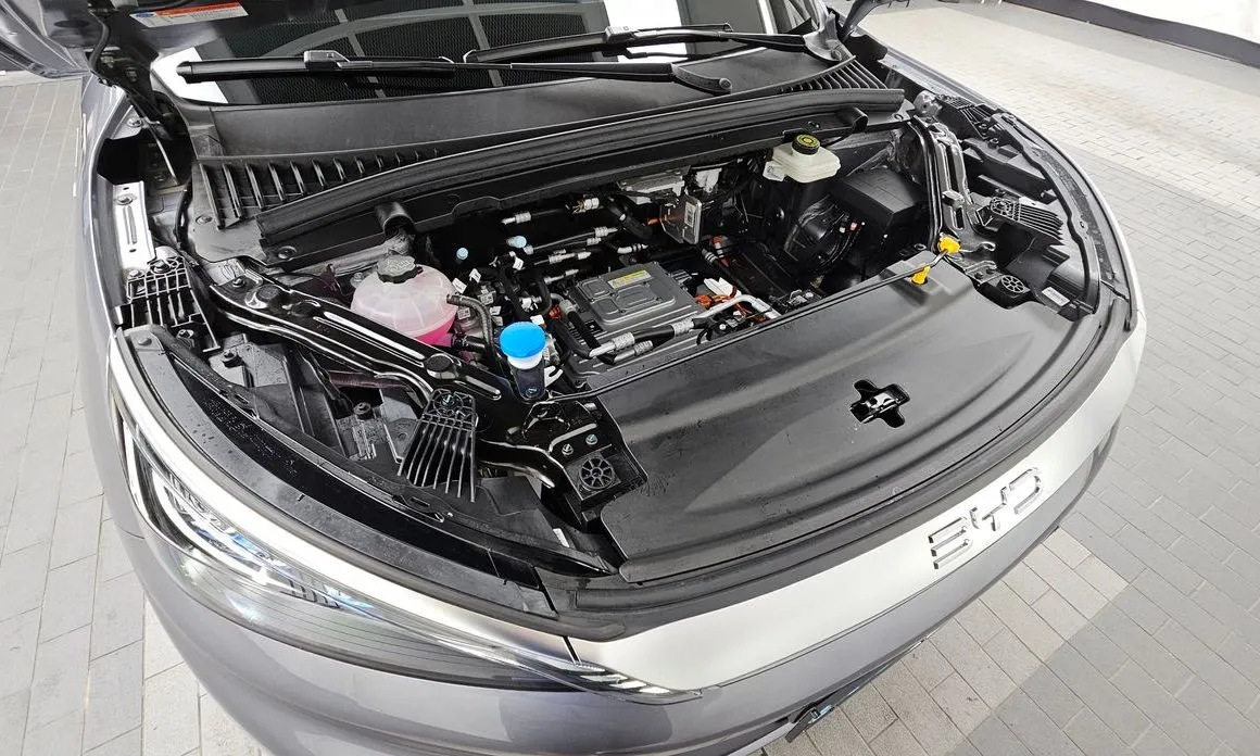 BYD Atto 3 — фото 10