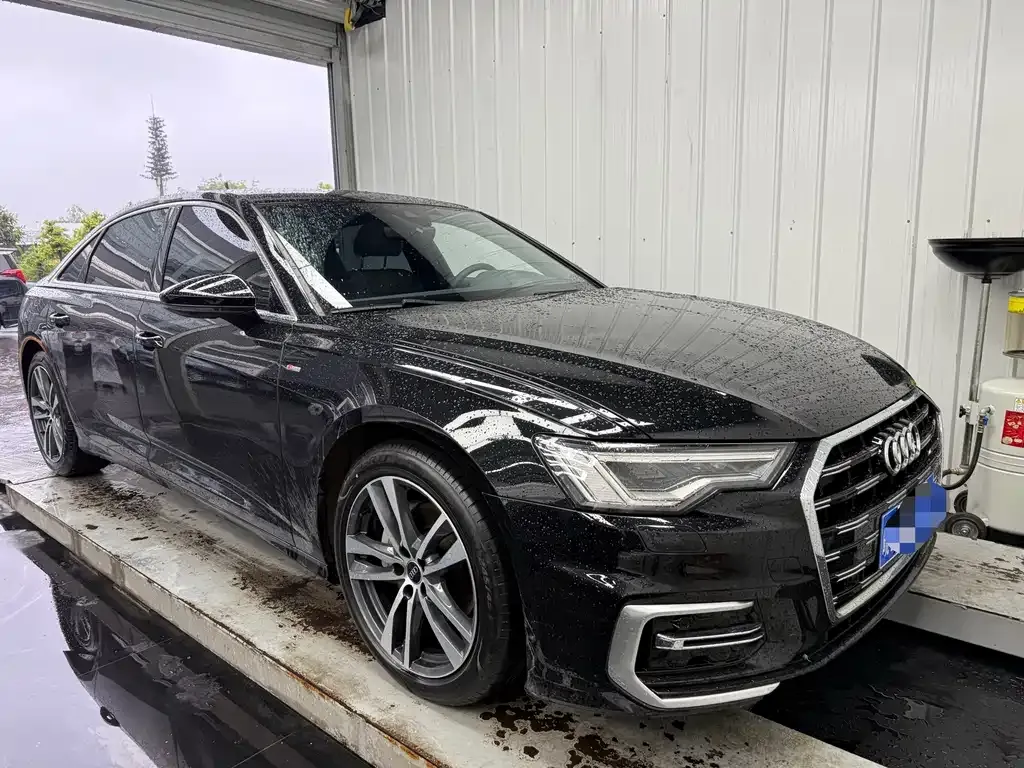 Audi A6L — фото 10