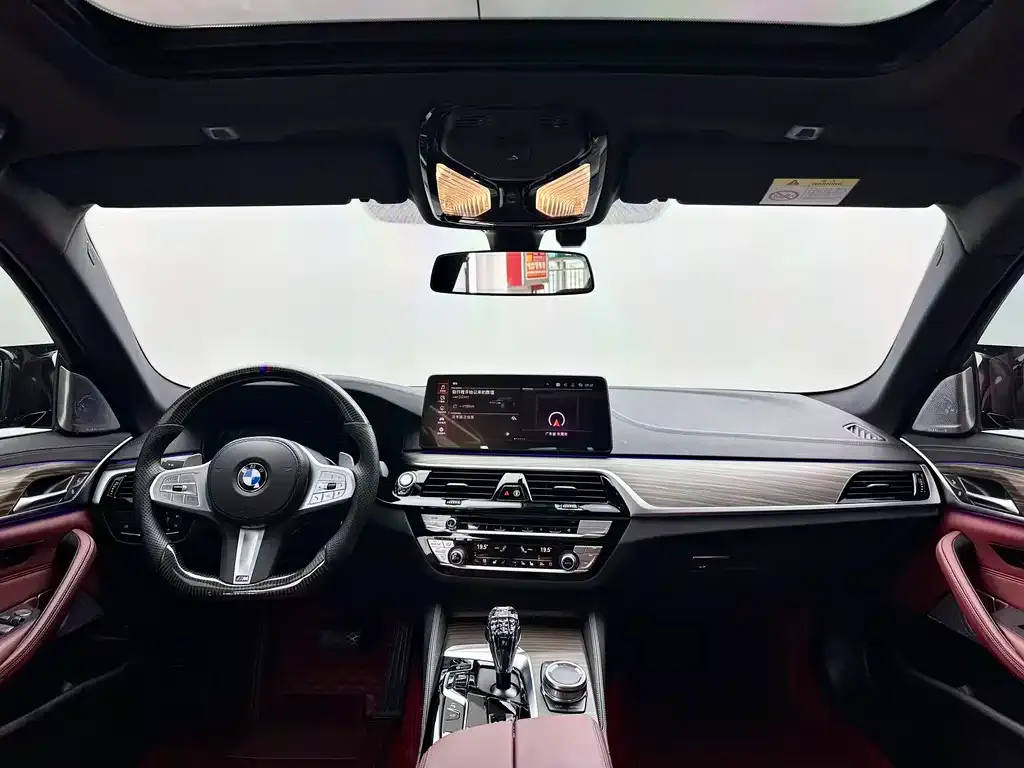 BMW 5 Series — фото 9