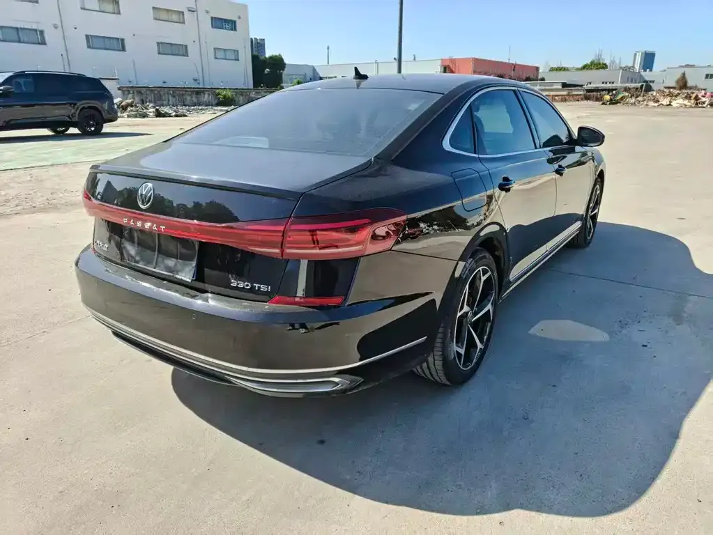 Volkswagen Passat — фото 6