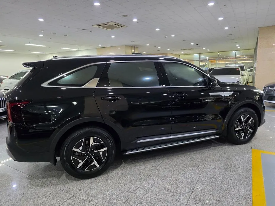 Kia Sorento — фото 8