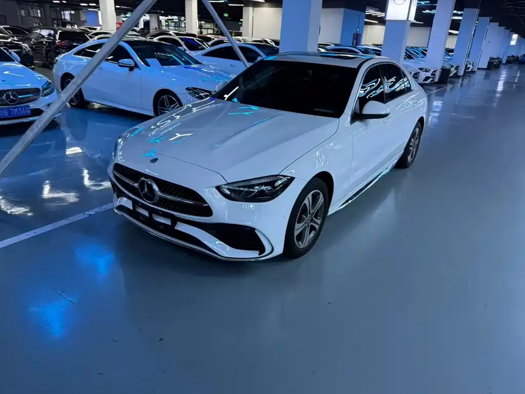Mercedes-Benz C-Class — фото 1