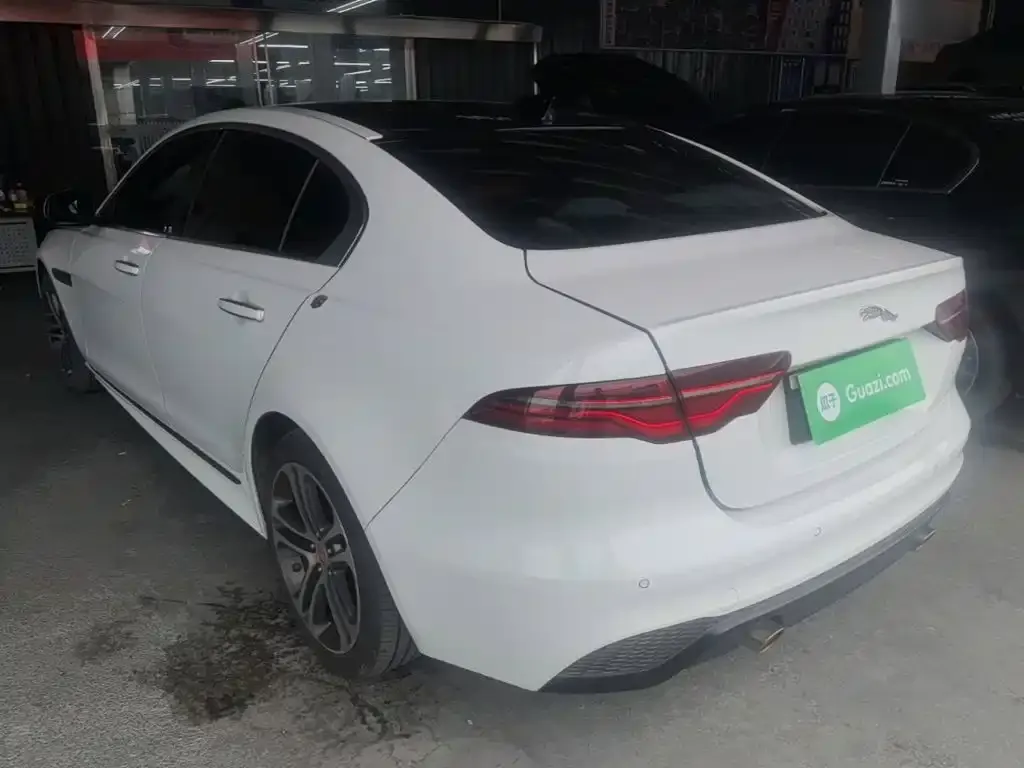 Jaguar XEL — фото 10