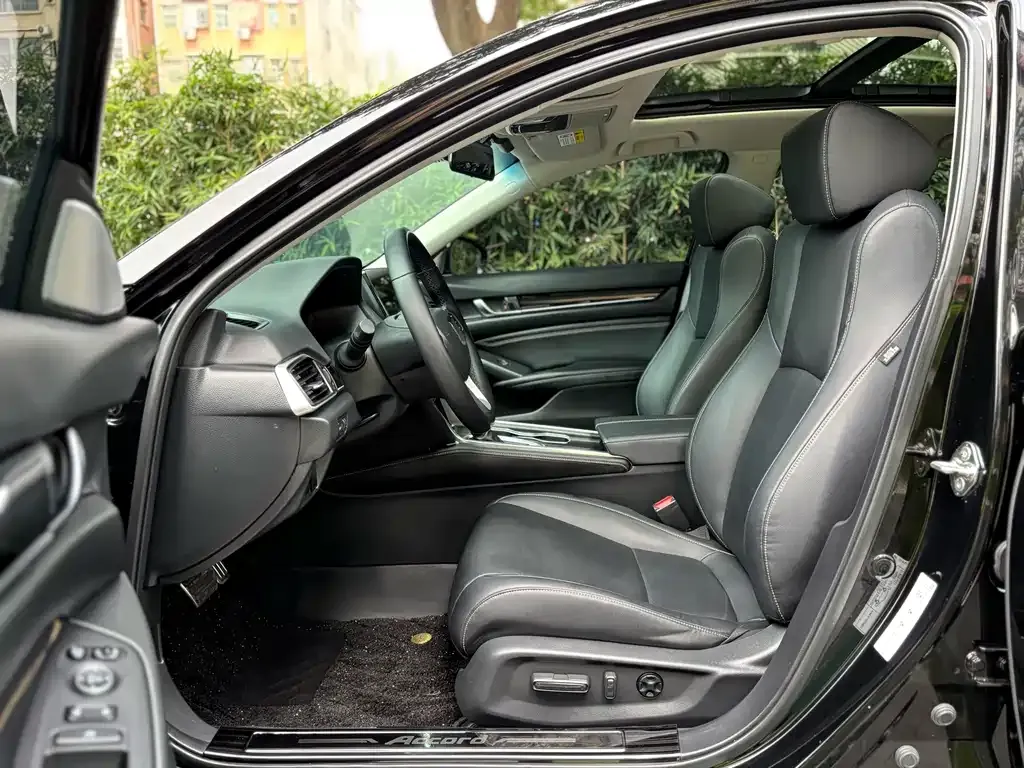 Honda Accord — фото 4