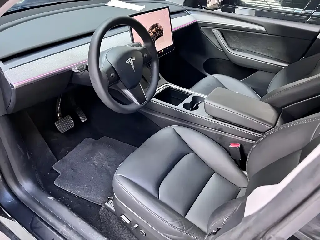 Tesla Model Y — фото 4