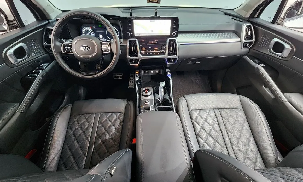 Kia Sorento — фото 8