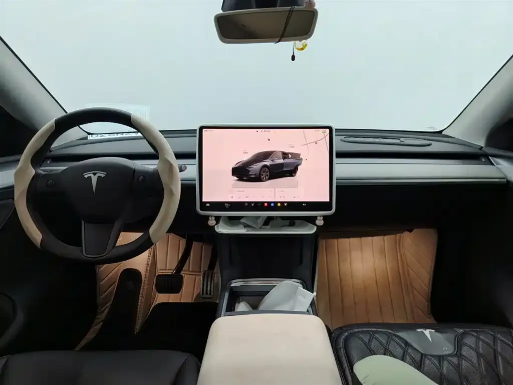 Tesla Model Y — фото 5