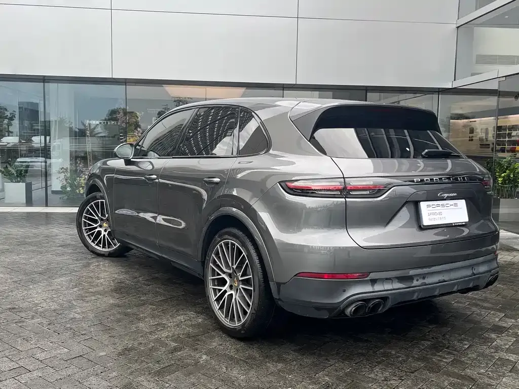 Porsche Cayenne — фото 10