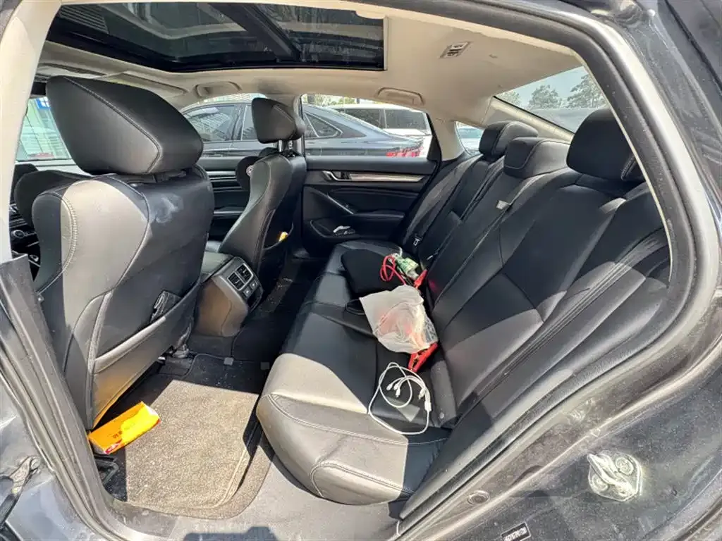 Honda Accord — фото 5