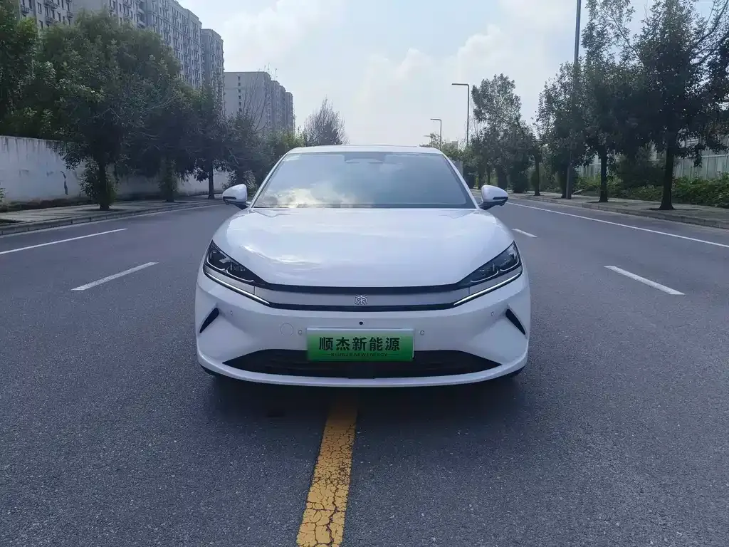 BYD Qin L — фото 6